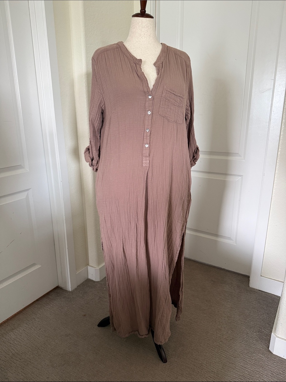 Light Mauve Women's Maxi Shirt Dress